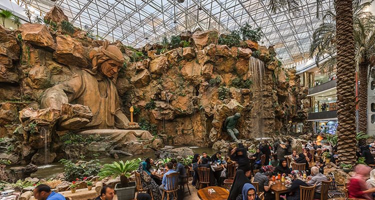 آبشار و آبنمای طبیعی